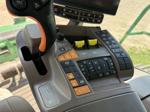 2022 John Deere S780 Combine