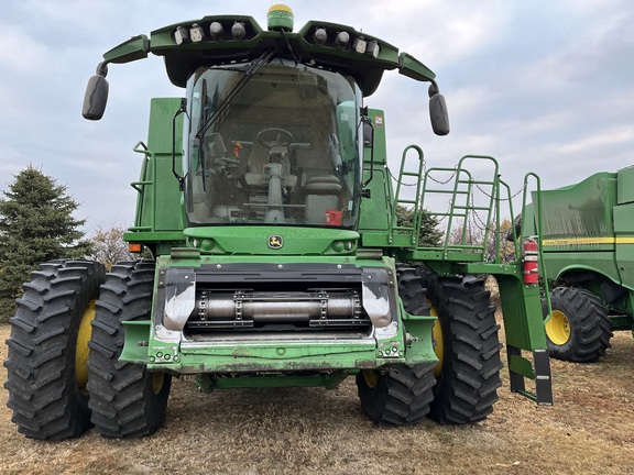 2022 John Deere S780 Combine