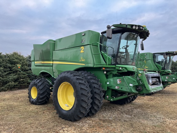 2022 John Deere S780 Combine