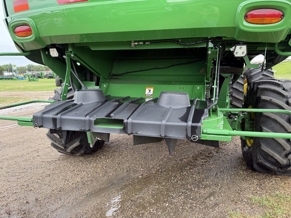 2022 John Deere S780 Combine