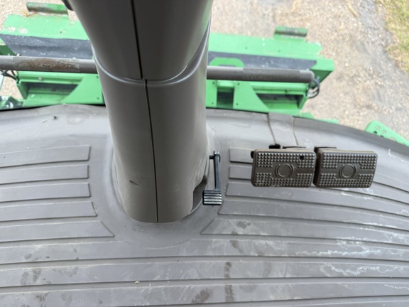 2022 John Deere S780 Combine