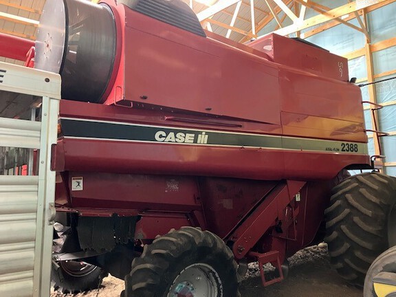 2000 Case IH 2388 Combine