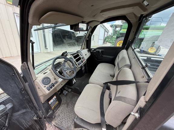 2022 John Deere XUV 835R ATV