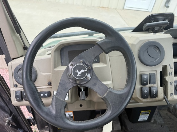 2022 John Deere XUV 835R ATV