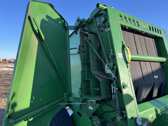 2020 John Deere 560M Baler/Round