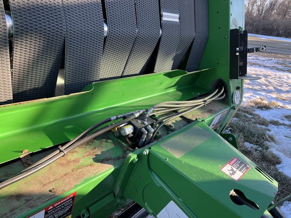 2020 John Deere 560M Baler/Round