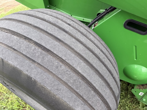 2020 John Deere 560M Baler/Round