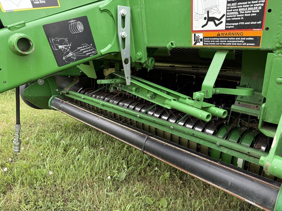 2020 John Deere 560M Baler/Round