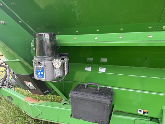 2018 Brent 2096 Grain Cart