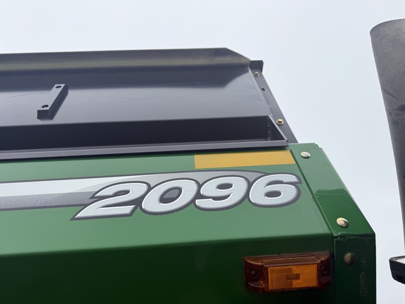 2018 Brent 2096 Grain Cart