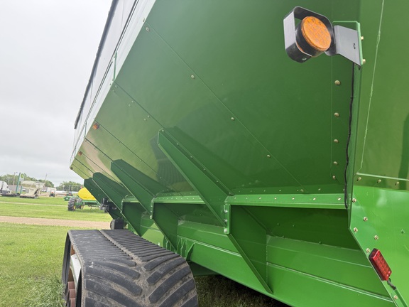 2018 Brent 2096 Grain Cart