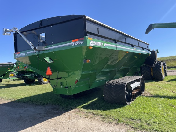 2018 Brent 2096 Grain Cart