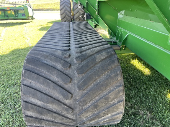 2018 Brent 2096 Grain Cart