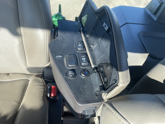 2024 John Deere 8R 370 Tractor