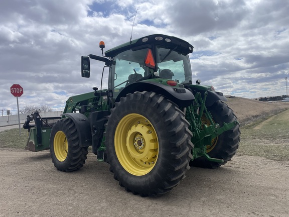 2016 John Deere 6175R Tractor