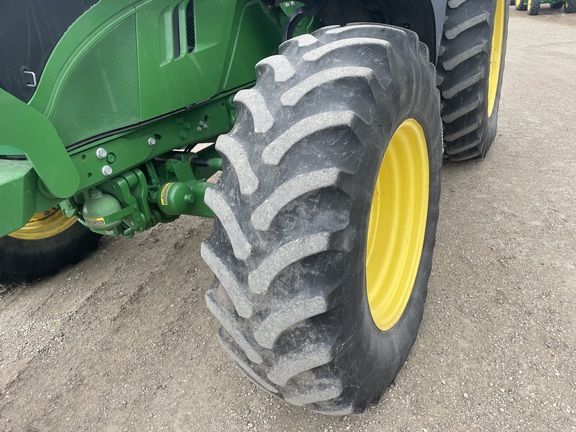 2016 John Deere 6175R Tractor