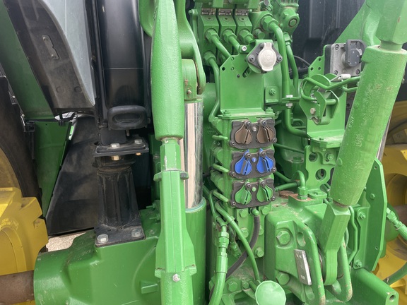 2016 John Deere 6175R Tractor