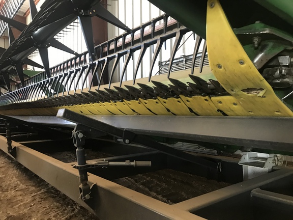 2020 John Deere 745FD Header Combine