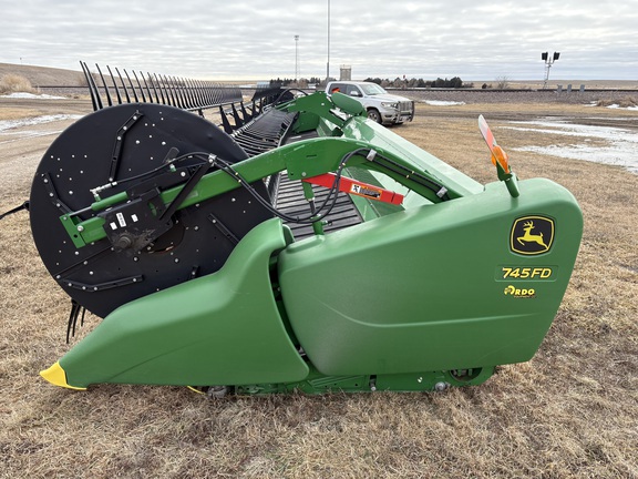 2020 John Deere 745FD Header Combine