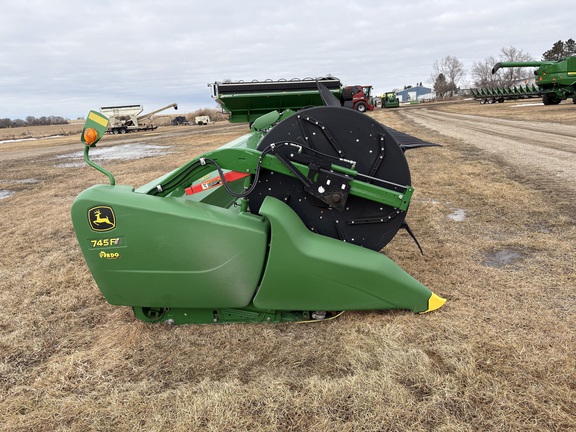 2020 John Deere 745FD Header Combine