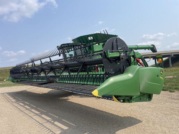 2020 John Deere 745FD Header Combine