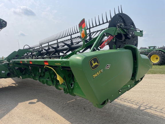 2020 John Deere 745FD Header Combine