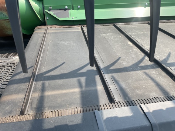 2020 John Deere 745FD Header Combine