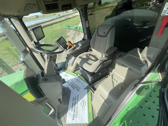 2023 John Deere 612R Sprayer/High Clearance