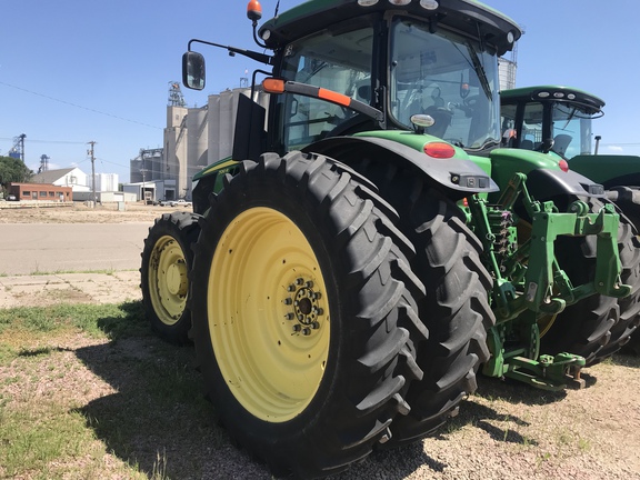 2014 John Deere 7210R Tractor