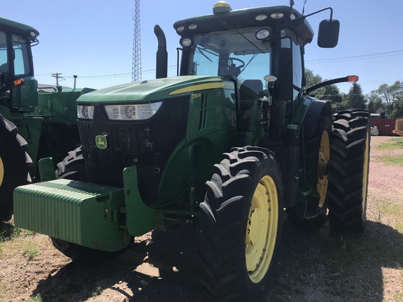 2014 John Deere 7210R Tractor