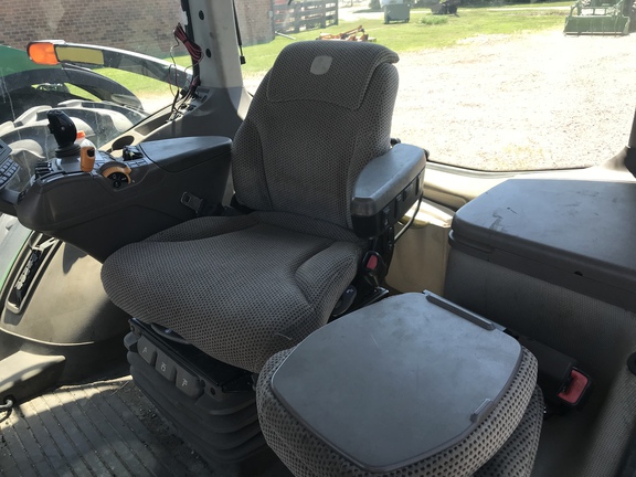 2014 John Deere 7210R Tractor