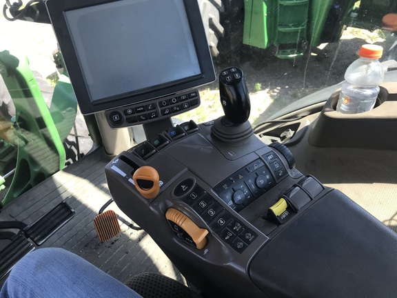 2014 John Deere 7210R Tractor