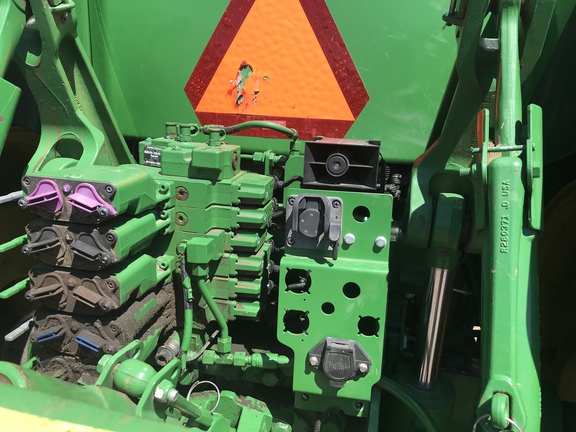 2014 John Deere 7210R Tractor