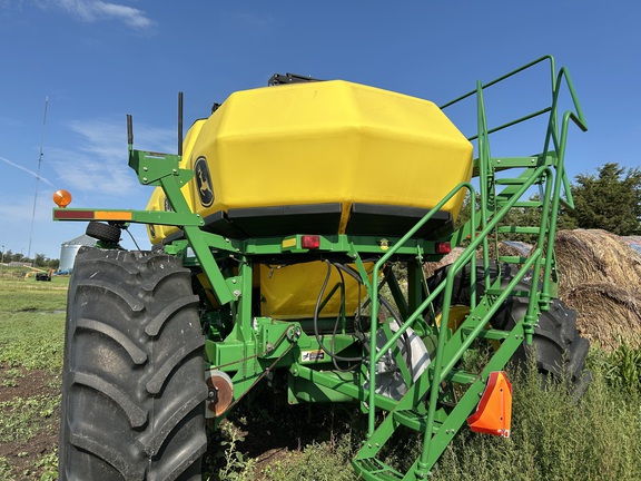 2007 John Deere 1895 Air Seeder