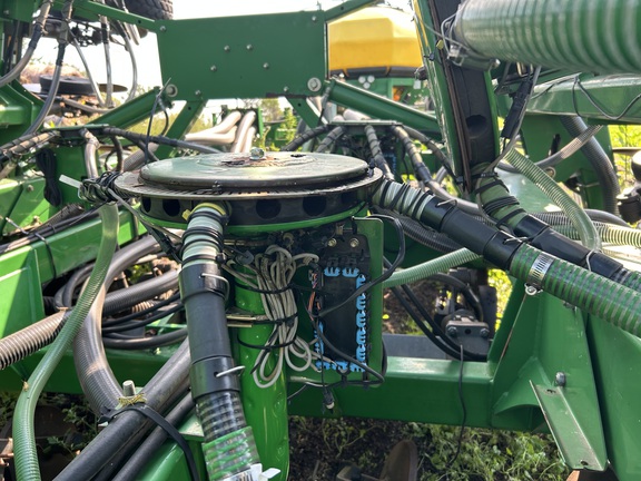 2007 John Deere 1895 Air Seeder