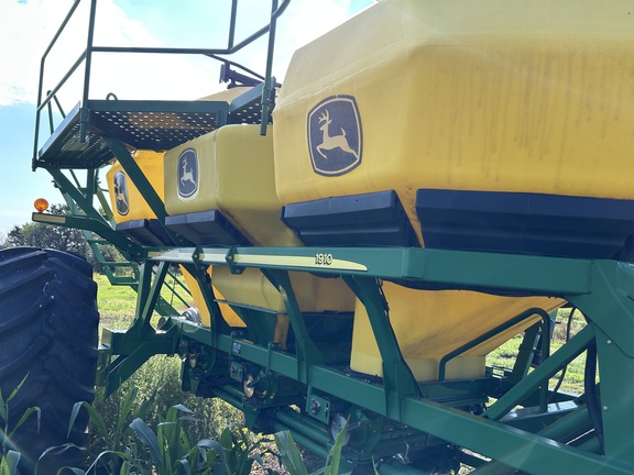 2007 John Deere 1895 Air Seeder