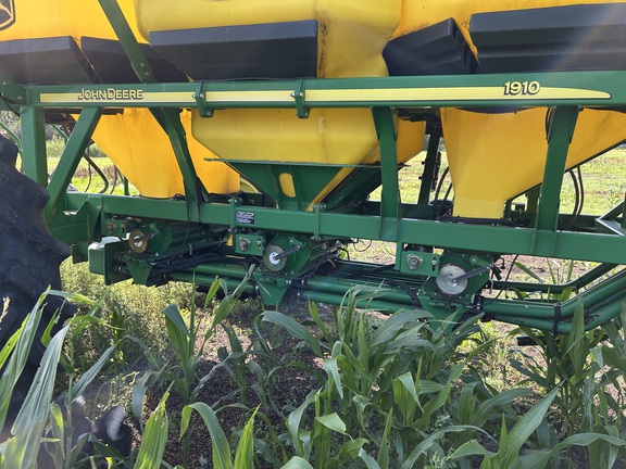 2007 John Deere 1895 Air Seeder