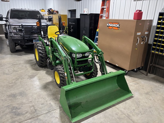 2015 John Deere 2032R Tractor Compact