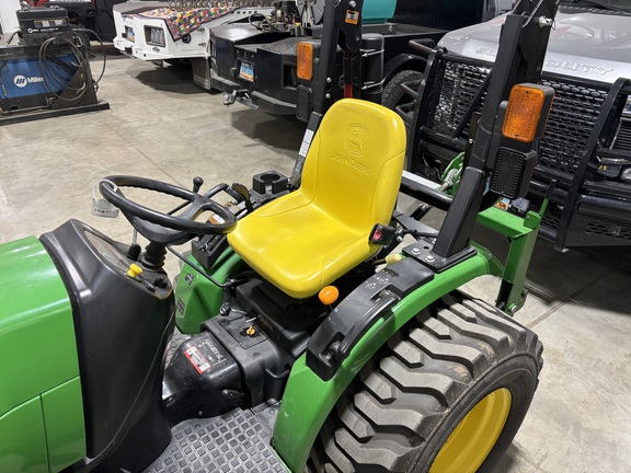 2015 John Deere 2032R Tractor Compact
