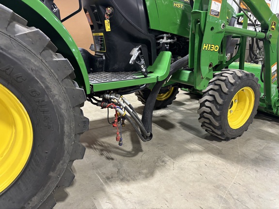 2015 John Deere 2032R Tractor Compact