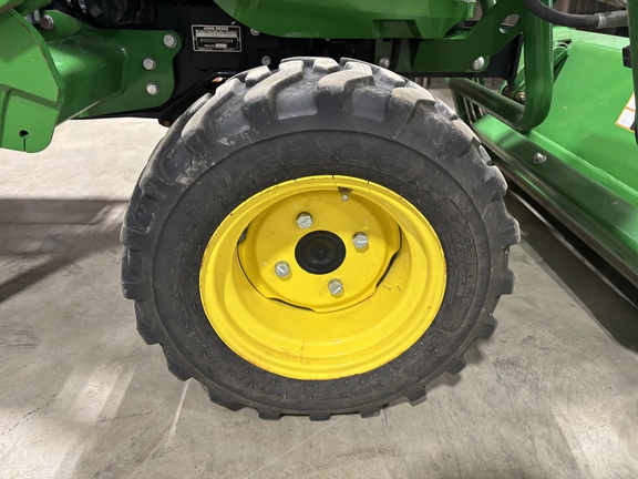 2015 John Deere 2032R Tractor Compact