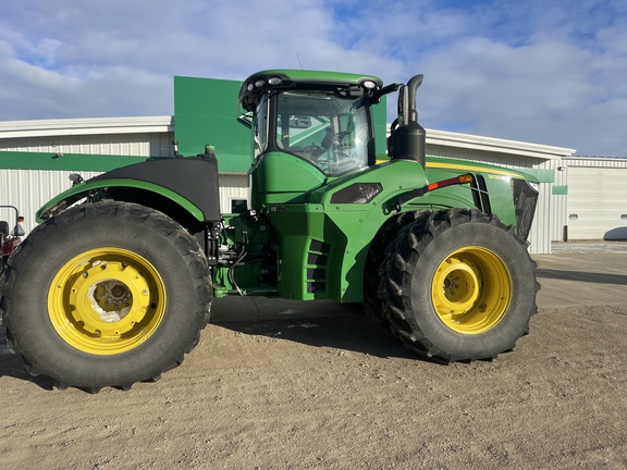 2021 John Deere 9520R Tractor 4WD