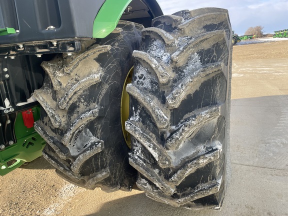 2021 John Deere 9520R Tractor 4WD