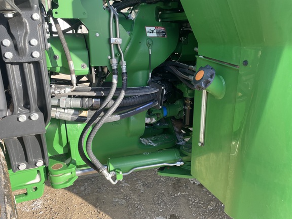 2021 John Deere 9520R Tractor 4WD