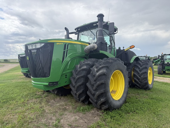 2021 John Deere 9520R Tractor 4WD