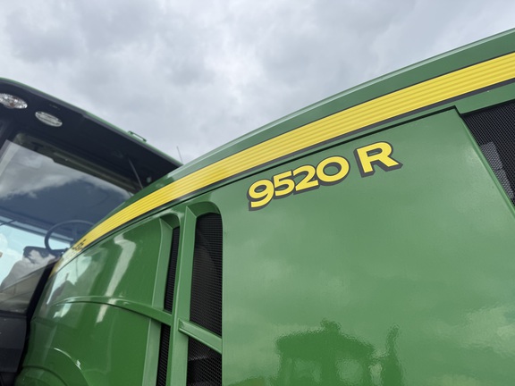 2021 John Deere 9520R Tractor 4WD