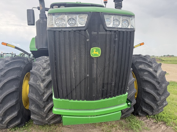 2021 John Deere 9520R Tractor 4WD
