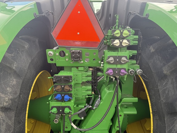 2021 John Deere 9520R Tractor 4WD
