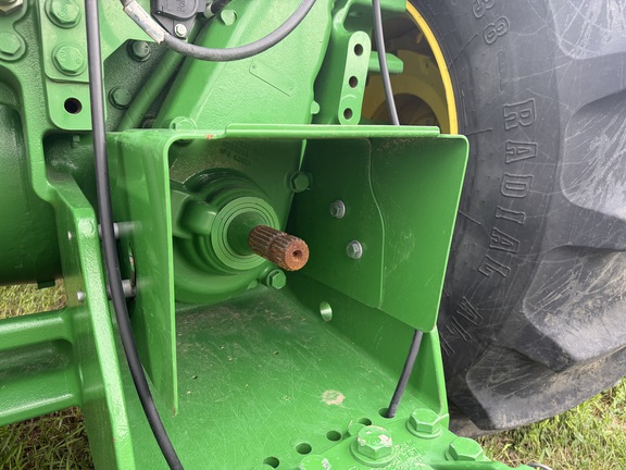 2021 John Deere 9520R Tractor 4WD