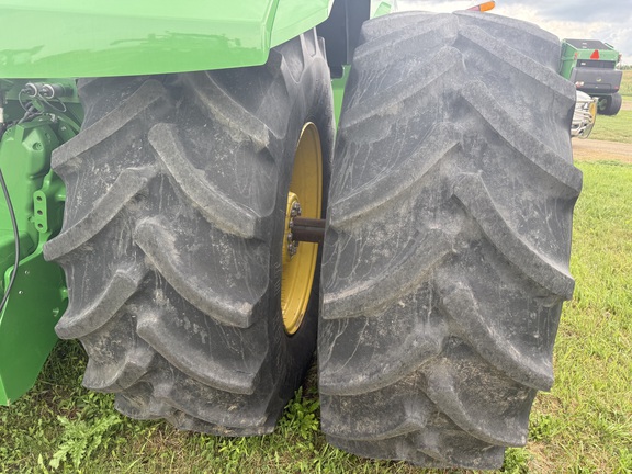 2021 John Deere 9520R Tractor 4WD